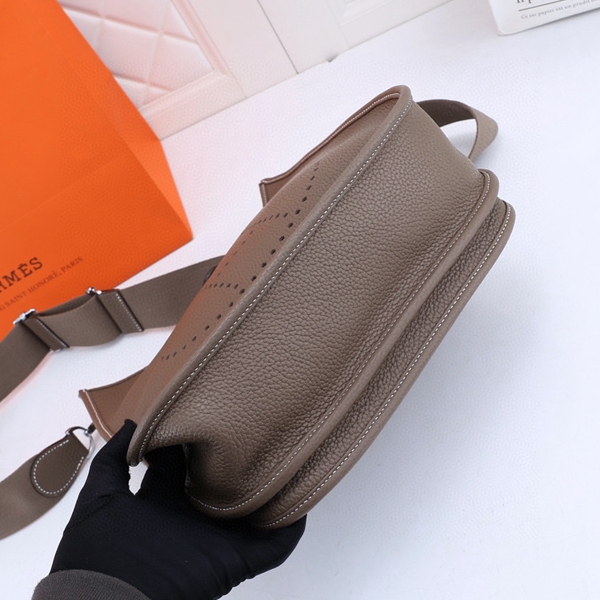 エルメスバッグ背面デザイン